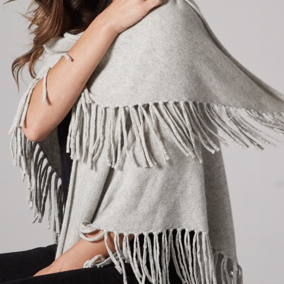 Cashmere Blend Fringed Wrap Scarf in Grey